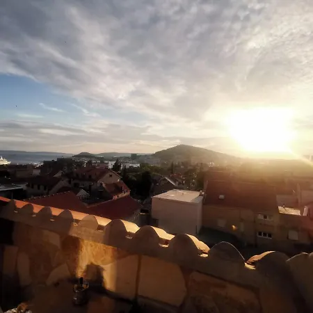 Daire Lighthouse Split