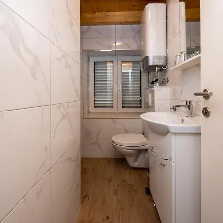 Lighthouse Apartmán *
