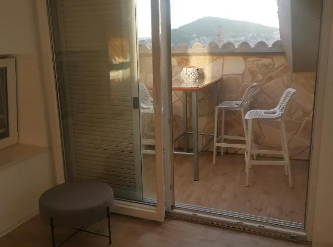 Lighthouse Апартаменты *