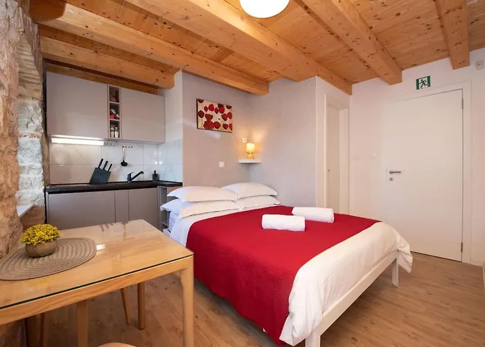 Lighthouse * Сплит