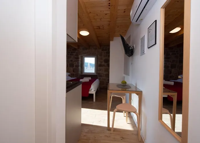 Lighthouse Сплит