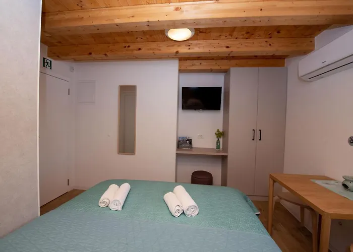 Lighthouse * Сплит